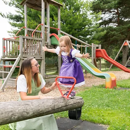 Familienhotel Berger 호텔 3*